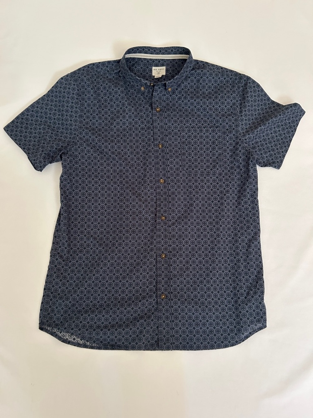 Casual Short-Sleeve Button-Down Shirt in Dark Blue Geo Print